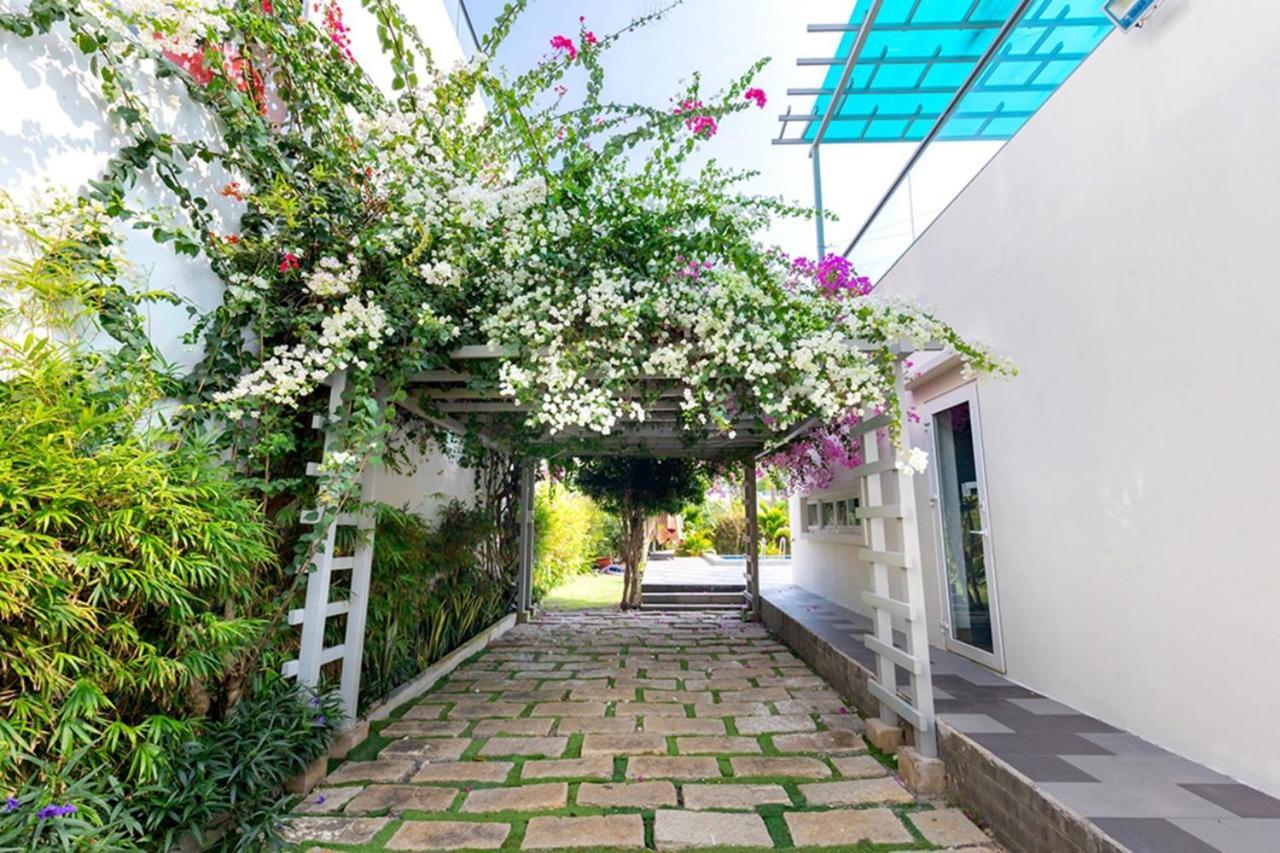 Aria Resort - BlueShaphire Căn hộ nghỉ dưỡng có hồ bơi và bãi tắm riêng Vung Tau Esterno foto