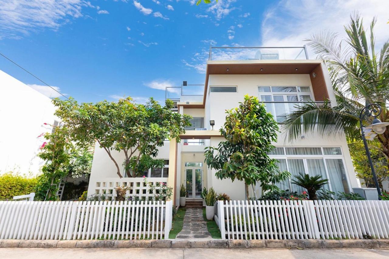 Aria Resort - BlueShaphire Căn hộ nghỉ dưỡng có hồ bơi và bãi tắm riêng Vung Tau Esterno foto